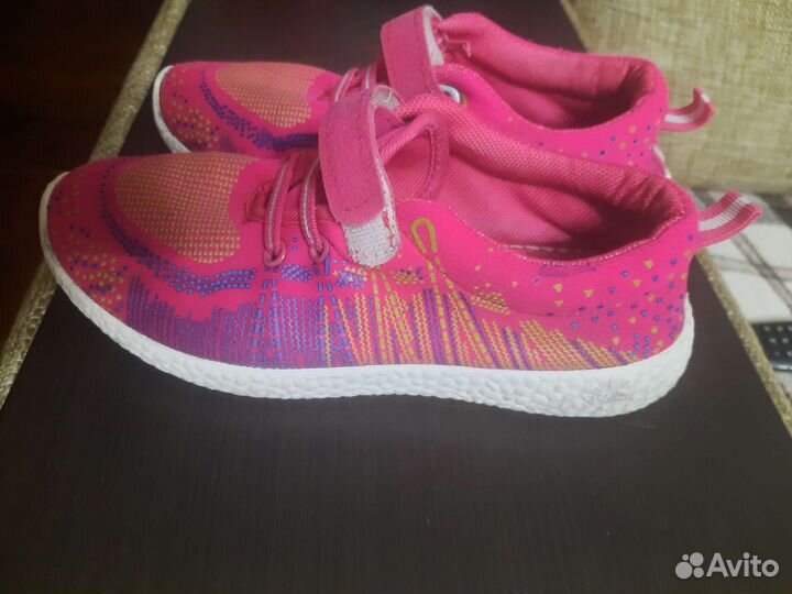 Кроссовки для девочки