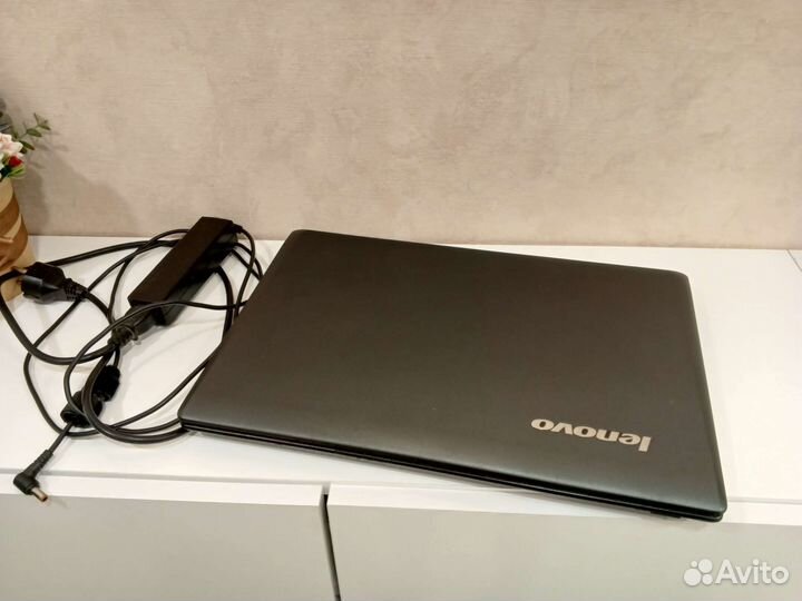 Шустрый ноутбук Lenovo Интел 2 ядра 3гб опер