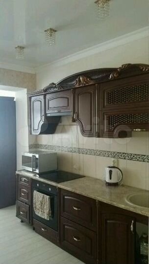 2-к. квартира, 70 м², 8/13 эт.