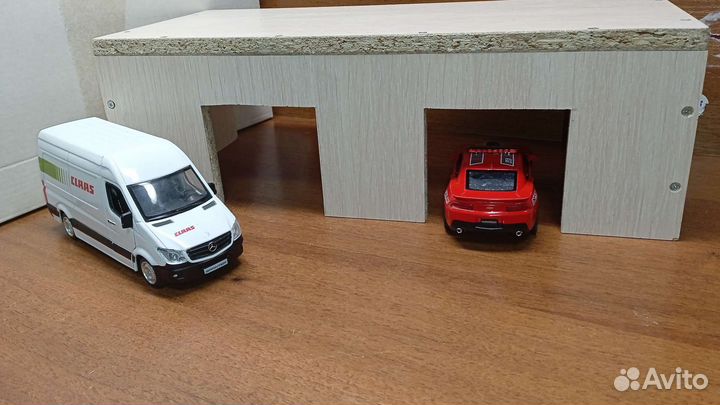 Гаражи и амбары