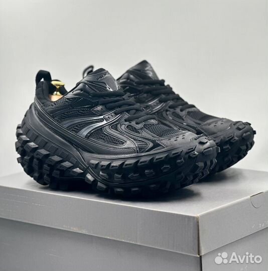 Кроссовки Balenciaga Defender