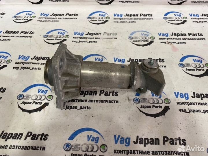 Усилитель бампера Audi A4 B6 AMB 2004