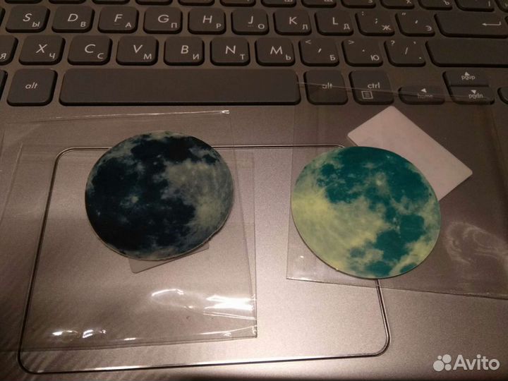 Светящаяся наклейка. Зеленоград