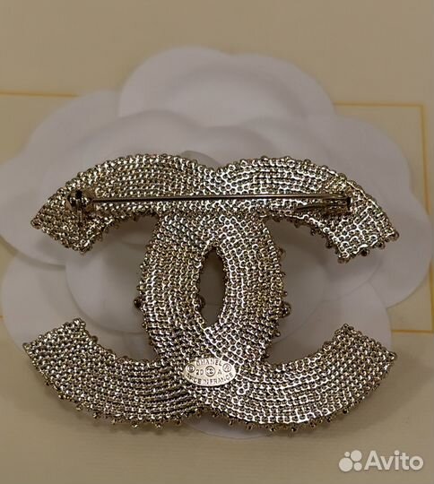 Chanel брошь