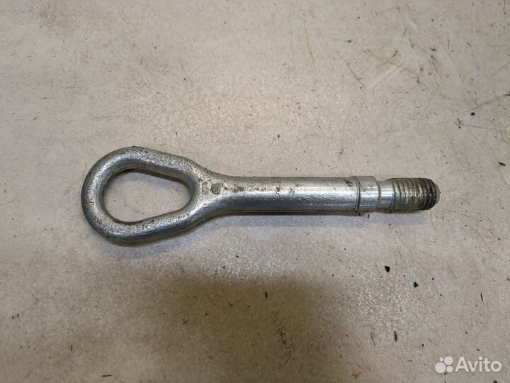 Крюк буксировочный Mercedes C W203, 2002