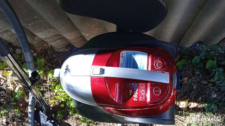 Пылесос Lg-1600, 400вт тяга, колба,комплект,идеал