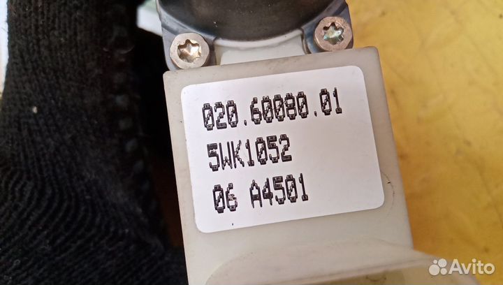 Моторчик стеклоподъемника 7-серия E65/E66