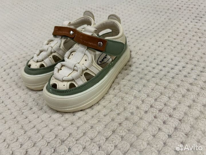 Сандали 22-23