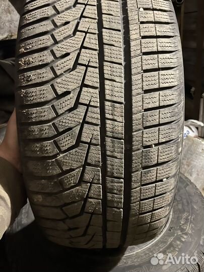 Hankook Winter I'Cept Evo 255/50 R19 и 285/45 R19 107V