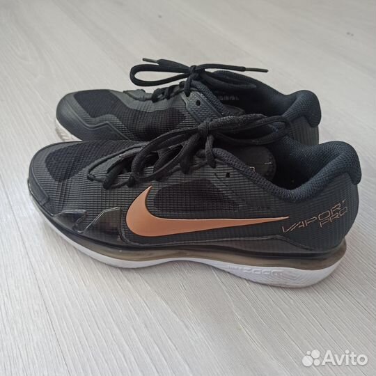 Теннисные кроссовки nike vapor pro