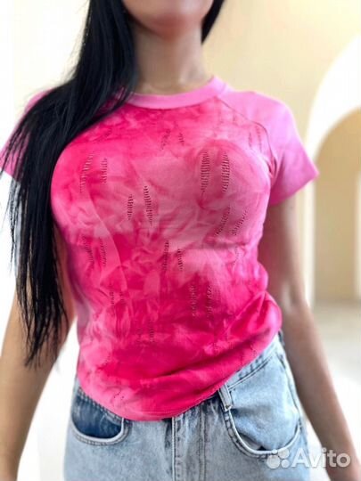 Футболка женская укороченная