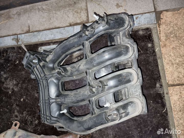 Коллектор впускной приора