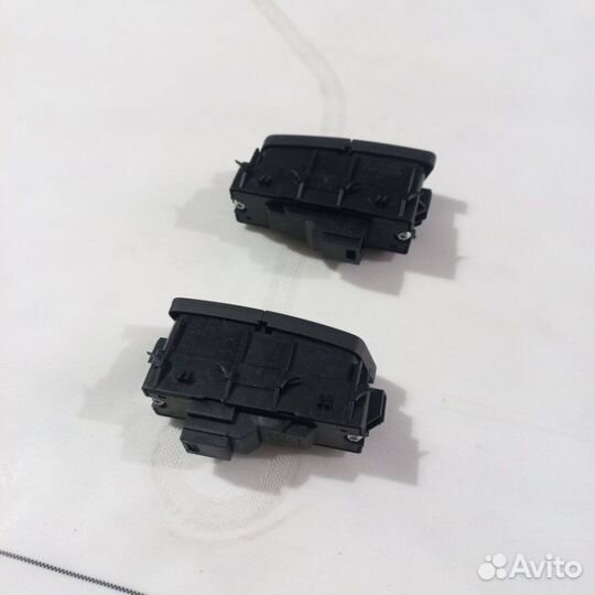 Кнопка центрального замка Mercedes-Benz Ml W166