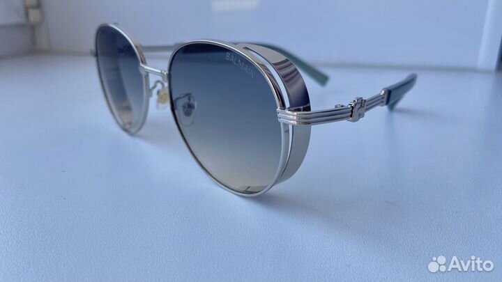 Трендовые женские солнцезащитные очки