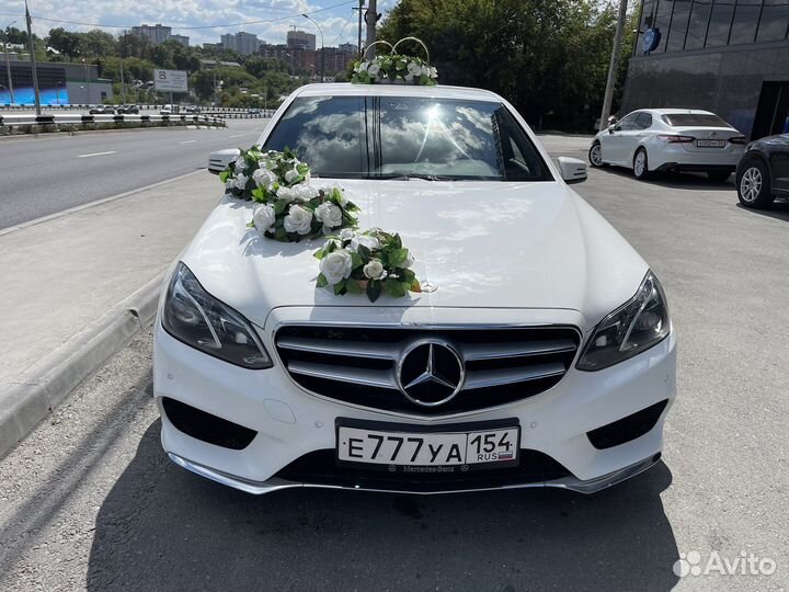 Свадебные украшения на машину