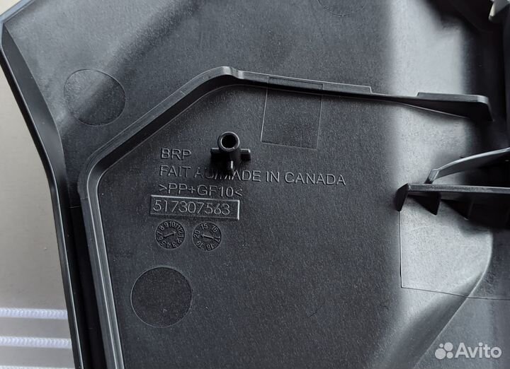 Крышка перчаточного ящика Ski-Doo / Lynx G4