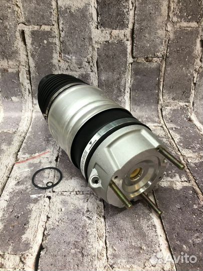 Пневмобаллон передний Туарег 7P6616039R