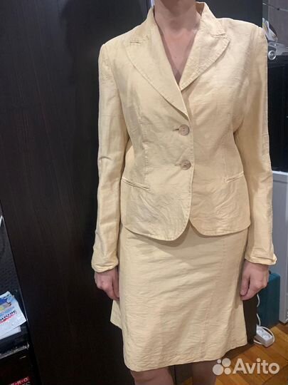 Пиджак с юбкой 46 размер