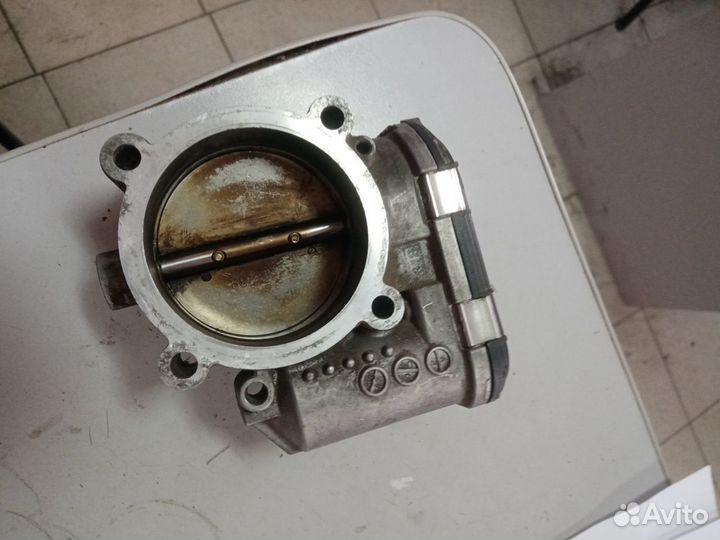 Заслонка дроссельная audi A4/A6/A8