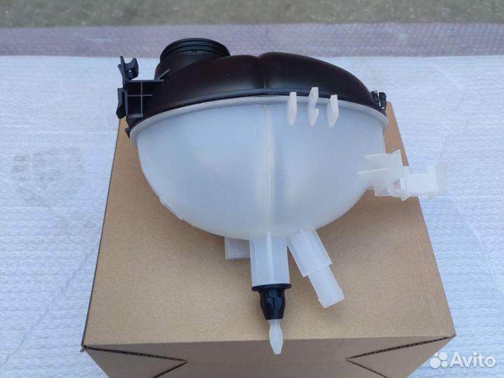 Бачок расширительный Mercedes GLK 204 w212 w207