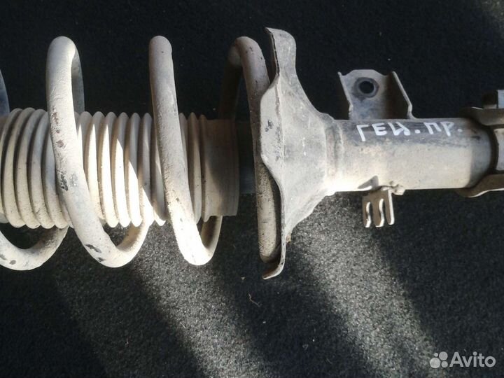 Стойка передняя правая Huyndai Getz гетц