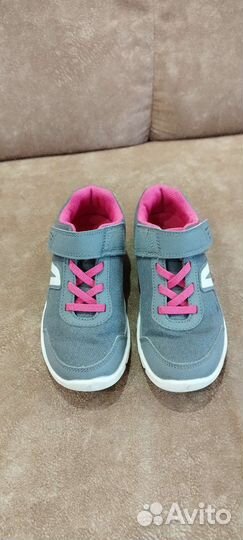 Кроссовки детские