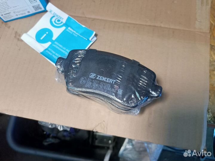 Передние колодки Nissan Note, Renault Clio 3