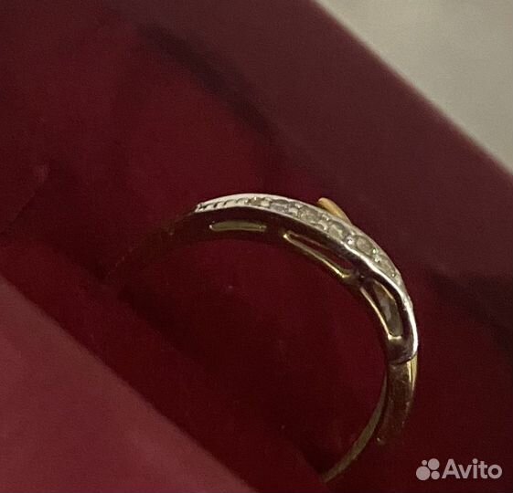 Золотое кольцо с бриллиантами 17 размер