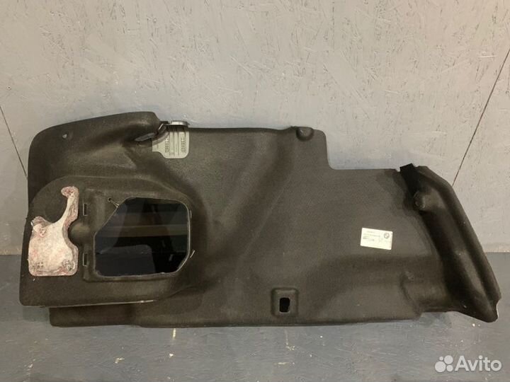 Обшивка багажника правая Bmw 550Ix F10 N63 2010