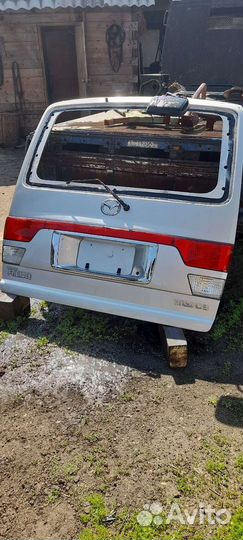 Дверь богажника