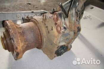 Кулак передний левый 81442013225