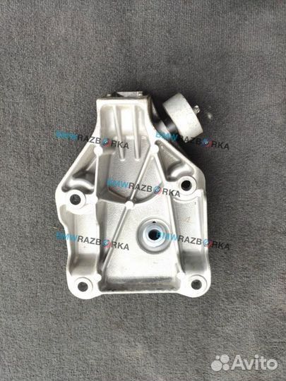 Кронштейн двигателя левый BMW 6 F06/F12/F13 F06