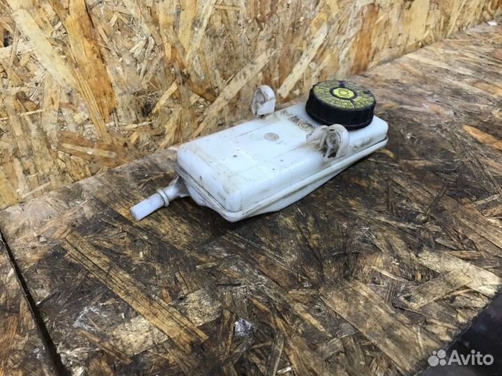 Бачок для тормозной жидкости Citroen C4 хетчбек