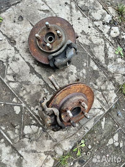 Поворотные кулаки всборе альмера n16 1.8