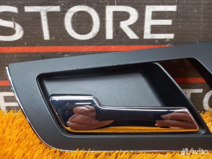 Ручка двери внутренняя передняя левая