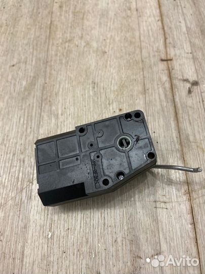 Сервопривод Mitsubishi Lancer 9 CS3W 4G18 2004