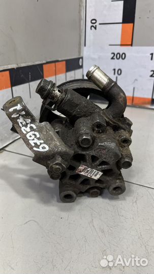 Насос гидроусилителя Toyota Avensis 1 T220