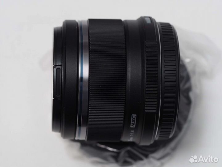 Новый Olympus 25/1.8 Black