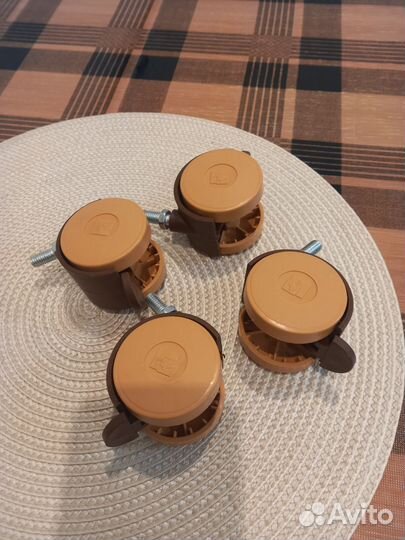 Детская кроватка с рождения и до 3 лет