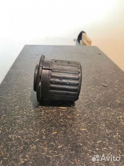 Сайлентблок Mercedes Vito 638