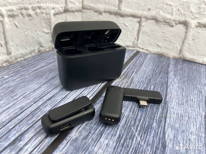 Беспроводной петличный микрофон Android