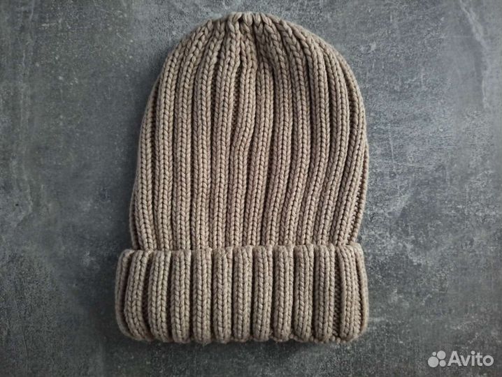 Шапка бежевая