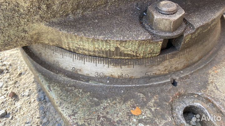 Тиски станочные 170(нужен небольшой ремонт)