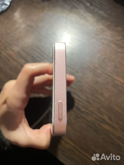 iPhone SE, 32 ГБ