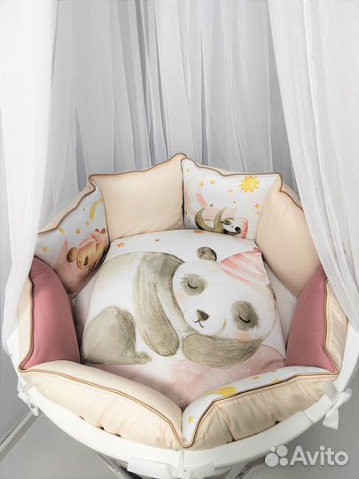 Комплект в детскую кроватку с бортиками