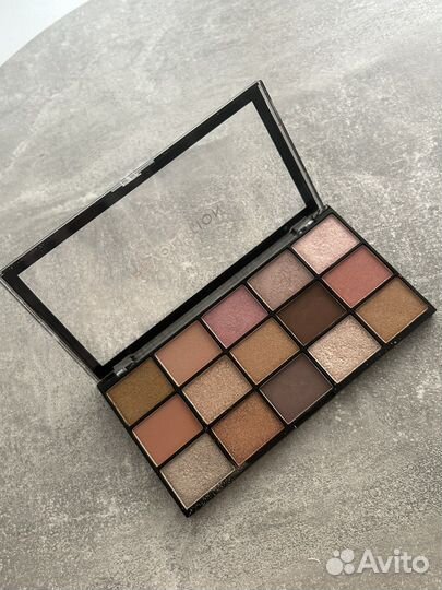 Тени для век revolution, maybelline Vivienne Sabo