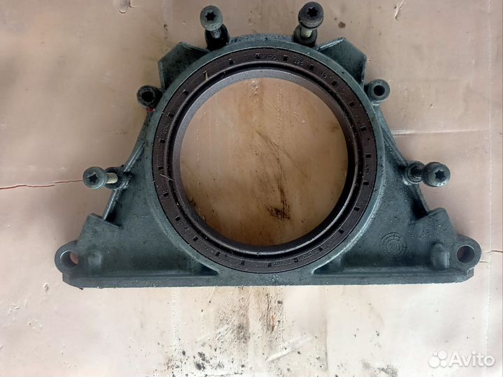 Крышка коленвала задняя Land Rover Range Rover