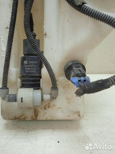 Бачок омывателя Opel Insignia A18XER