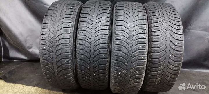 Bridgestone Blizzak Spike-01 225/65 R17