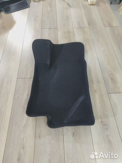 Автоковрики EVA с бортами в Киа Соренто-4 эва